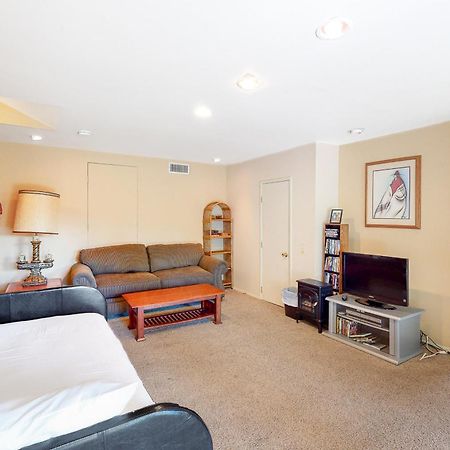 Alford Family Lodge ベース・レイク エクステリア 写真