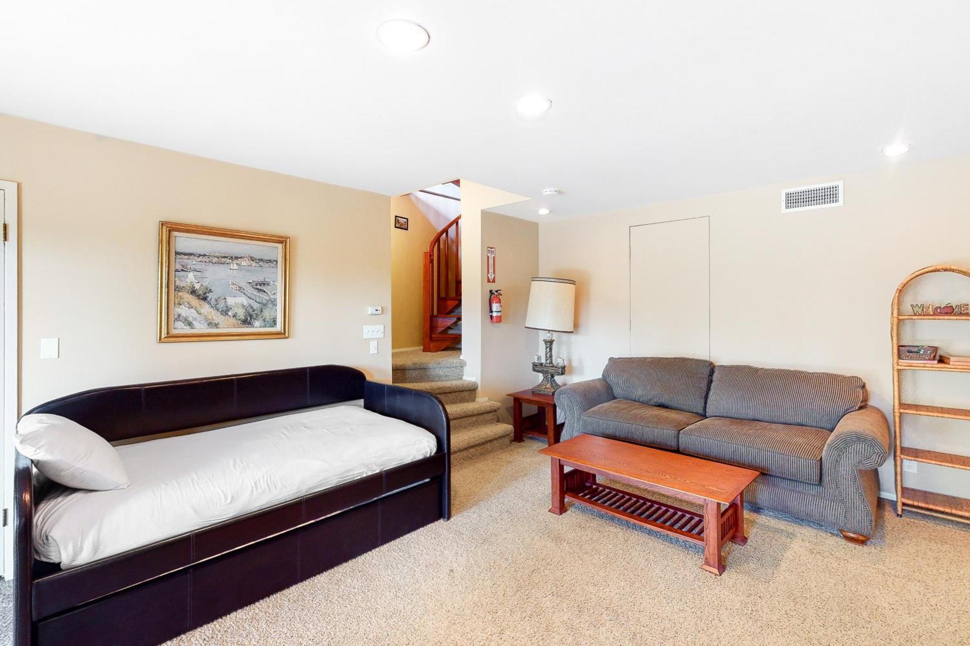 Alford Family Lodge ベース・レイク エクステリア 写真